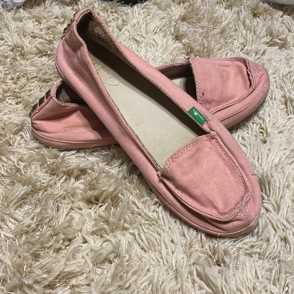 Sanuk Pink sz 7 shoes